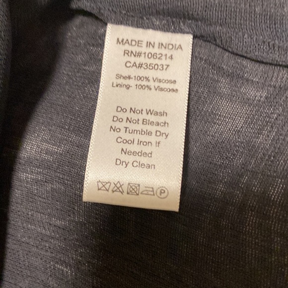 Black top by JOE’S jeans - Picture 3 of 6